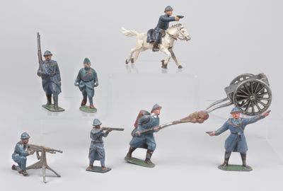Lot danciens petits soldats, agent / gendarme circulation, Quiralu