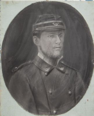 portrait d'un homme en uniforme militaire sur une photo en noir et blanc