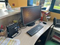 1 moniteur LENOVO
