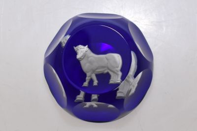 BACCARAT, Boule sulfure presse-papier en cristal à pans coup… - Photo 1