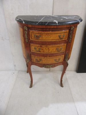 70.56 - COMMODE DEMI LUNE EN BOIS DE PLACAGE ET LOUPE, OUVRE… - Photo 1