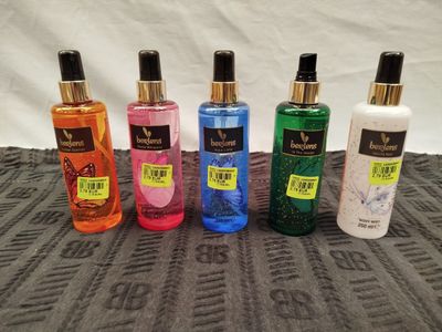 Lot de 80 brumes de corp de la marque BEKIENS - 250ml - diff…