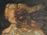 un tableau représentant une femme avec un oiseau sur la tête