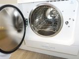 a white washer and dryer sitting next to each other