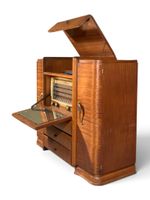 Meuble radio tourne-disque en bois de placage, les abattants… (photo 2)