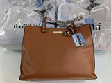 Sac à main Michael Korsh en cuir marron avec bandoulière à chaîne