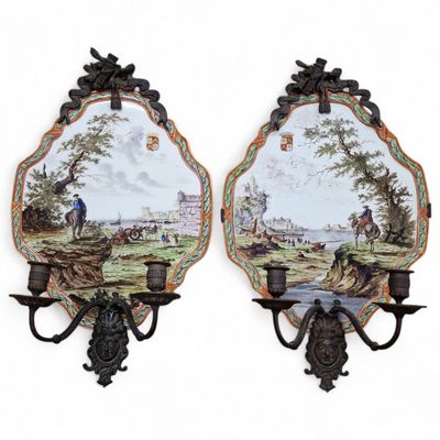 PAIRE D'APPLIQUES à deux bras de lumière de Style du XVIIIèm…