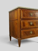 Commode en bois de placage et marqueterie ouvrant par 3 rang… (photo 5)