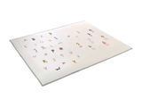 une photo d'un set de table blanc sur lequel figurent des personnes