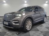 Le Ford Explorer 2020 est exposé dans un showroom