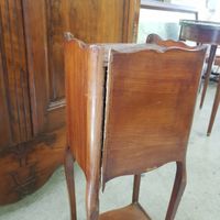 Petite table de chevet ouvrant à quatre tiroirs sur trois ra… (photo 5)