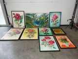 de nombreuses photos de fleurs encadrées par terre