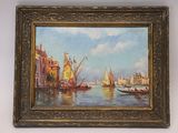 une peinture à l'huile représentant des bateaux dans un port avec des bâtiments à l'arrière-plan