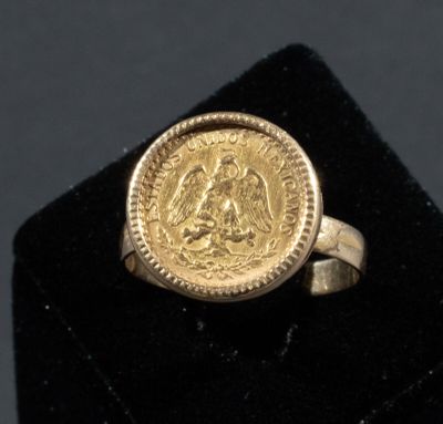 Bague en or 750/°°° retenant une pièce d'or 900/°°° de 2 pes…