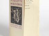 un vieux livre avec l'image d'un homme dessus
