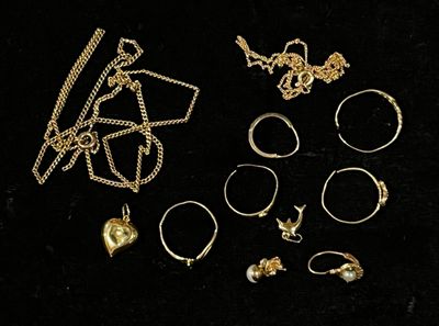 Ensemble de bijoux cassés en or jaune 750 millièmes comprena…