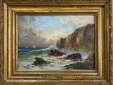 une peinture à l'huile représentant une côte rocheuse avec un voilier au loin