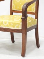 PAIRE DE FAUTEUILS en acajou et placage d'acajou mouluré et … (photo 3)