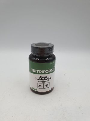 Le flacon de Nutriforce est posé sur une surface blanche.