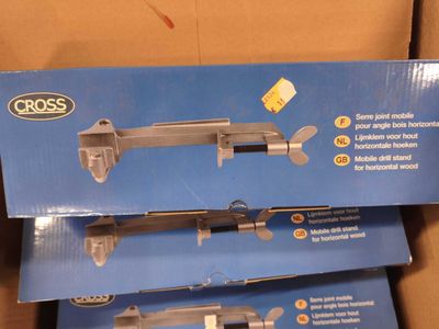 une boîte contenant deux types d'outils différents