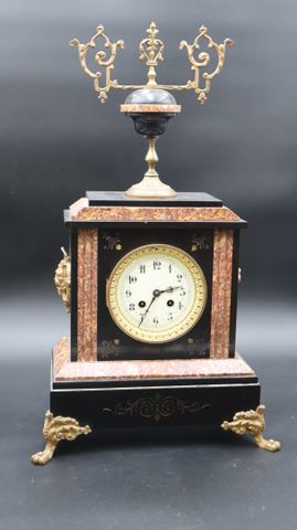 Pendule de cheminée en marbre noir et rose H : 55 x L : 31