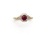 Bague ovale en rubis et diamants