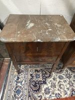 Petite commode deux tiroirs en acajou et placage d'acajou fl… (photo 5)