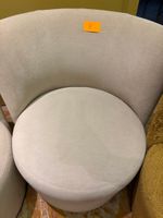 2 Petits fauteuils MOBITEC, beige, assise tournante, petites… (photo 2)