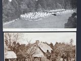 une vieille photo en noir et blanc d'un cimetière, avec un autre cimetière en arrière-plan