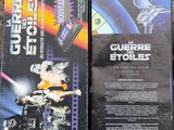 deux DVD posés sur une table