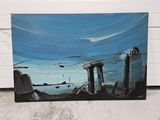 une peinture sur le sol d'un immeuble, avec le ciel en arrière-plan