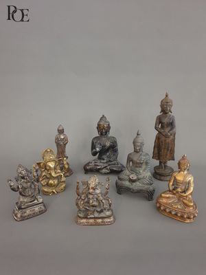 Ensemble de sujets représentant des divinités d'Extrême Orie… - Photo 1