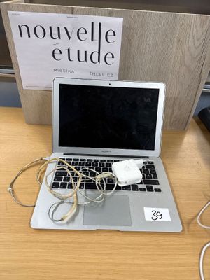 * Ordinateur portable APPLE MacBook Air (écran cassé) - Photo 1