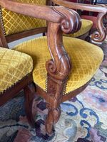 Fauteuil acajou garniture velours moutarde + 2 chaises / A c… (photo 2)