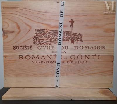 une caisse en bois contenant du vin