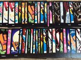 toutes ces cartes qui traînent sur la table