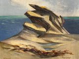 une peinture à l'huile représentant une formation rocheuse sur une plage au bord de l'océan