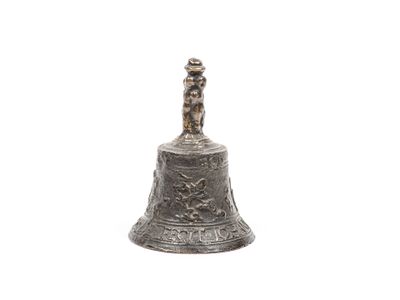 Cloche à main en bronze à décor de rinceaux et animaux, pris…