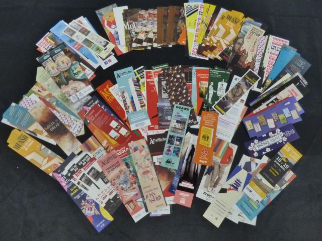 150 marque-pages différents