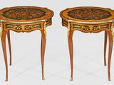 paire de tables d'appoint marquettées de style Louis XV
