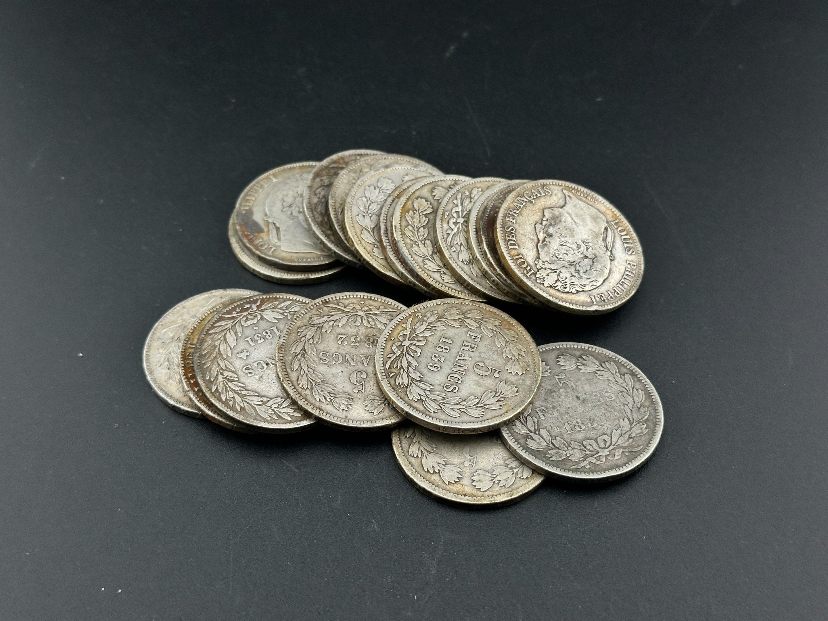 19 monnaie Louis Philippe de 5 Francs argent.