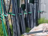 de nombreuses pièces de bois empilées les unes sur les autres