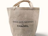 un sac fourre-tout sur lequel est inscrit « Chans les Serres »