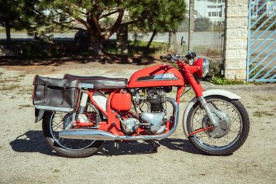 NORTON 88S - Genre : MTT2 - Carrosserie : SOLO - Energie : E…