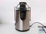 an image of a juicer with a cord attached to it