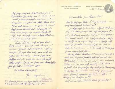 une vieille lettre manuscrite, écrite à l'encre violette sur une feuille de papier jaune