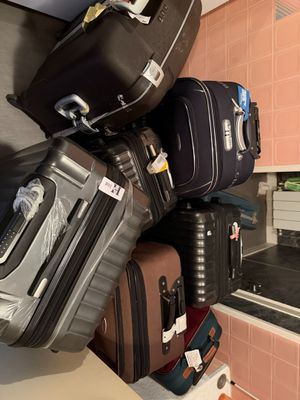 Lot de 8 valises