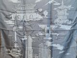 une image représentant un foulard en soie orné d'un dessin de pagode