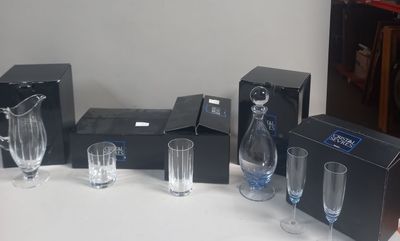 CRISTAL DE SEVRES, dont - Service de verre Modèle SAPHIR com…