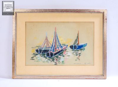 un tableau représentant trois bateaux flottant sur l'eau